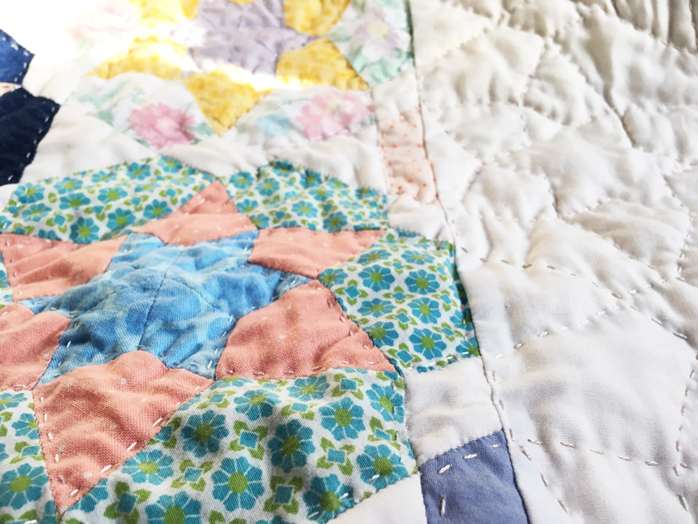 How to Quilt in Negative Space: choosing quilting designs on the