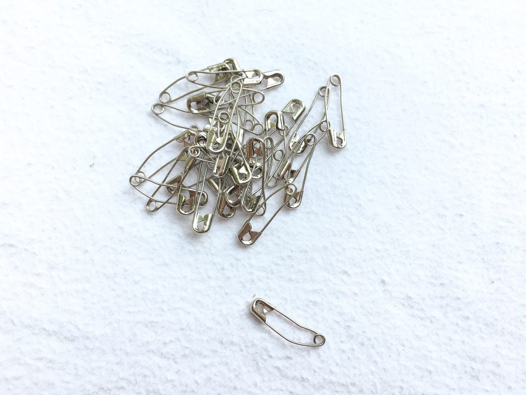 Sew Easy Curved Safety Pins Silver